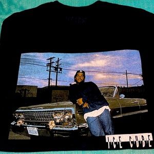 Ice Cube short sleeve T-shirt. Size adult medium.